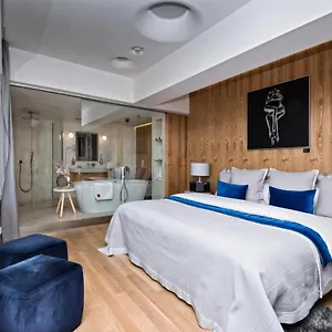 Hotel One, Prag